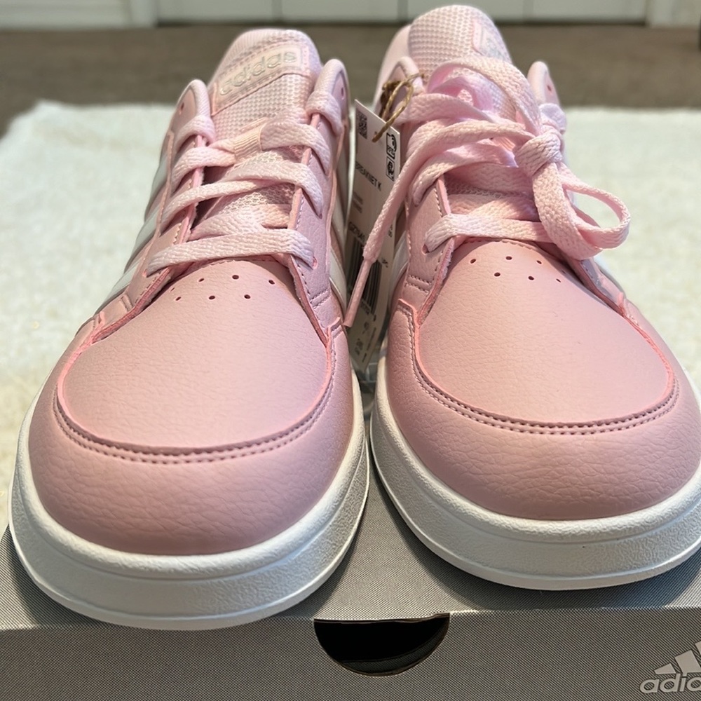 Adidas Breaknet Girls Sneakers Size 6 NWT